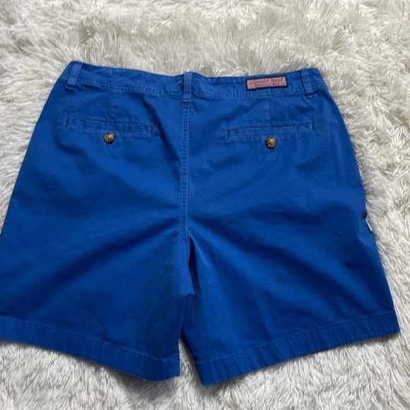 Vineyard Vines Island Shorts - Picture 2 of 9